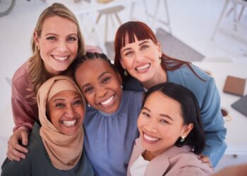 Frau Mitte 30 single